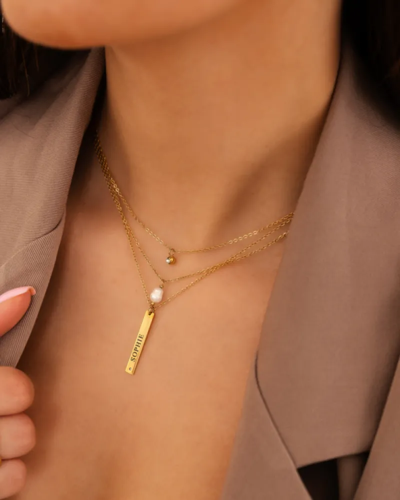 Finaste Graveerbare bar ketting met steentje goudkleurig Sale