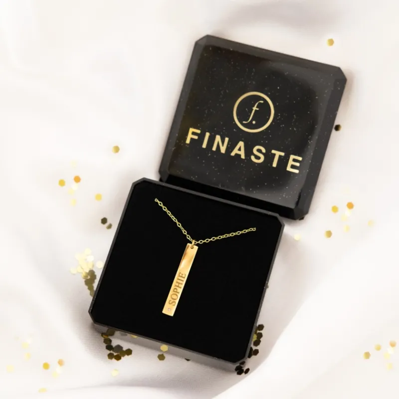 Finaste Graveerbare bar ketting met steentje goudkleurig Sale