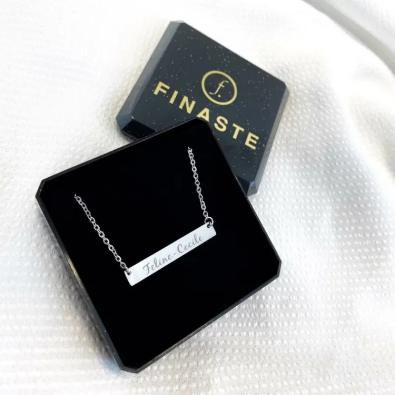 Finaste Graveerbare bar ketting met sierletters Outlet