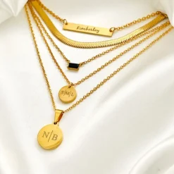Finaste Graveerbare bar ketting met sierletters goud kleurig Online