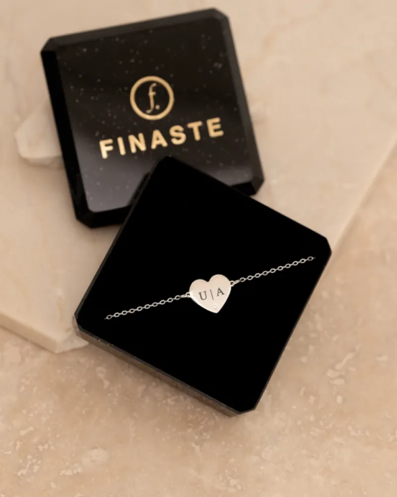 Finaste Graveerbare heart armband met steentje Clearance