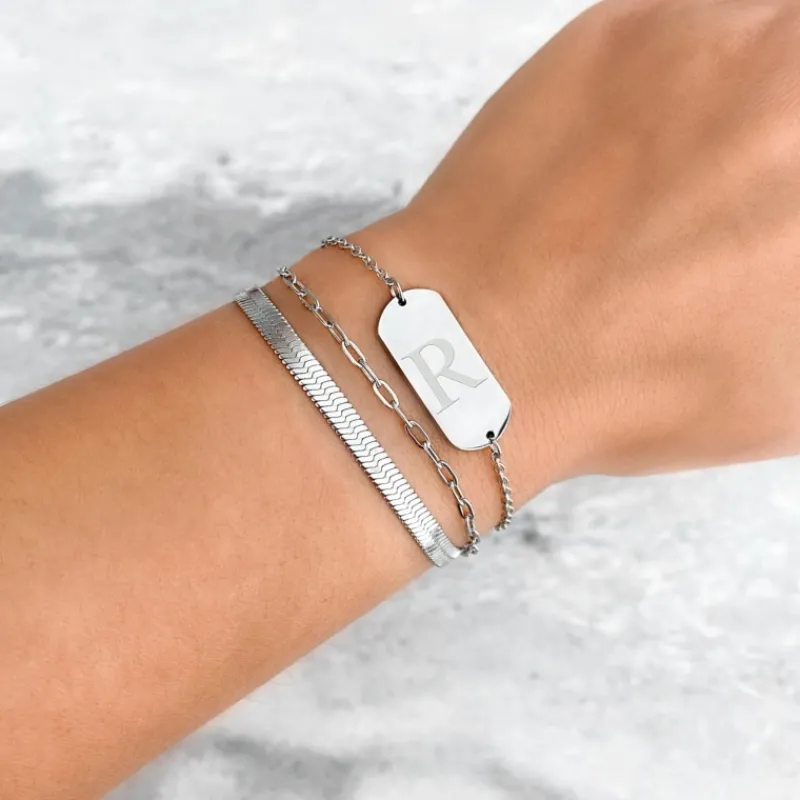 Finaste Graveerbare initial armband grote bar Sale