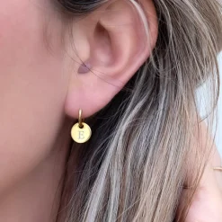 Finaste Graveerbare Initial Oorbellen Goud kleurig Outlet