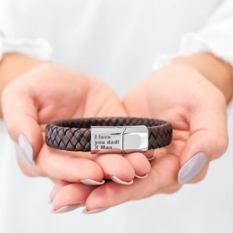 Finaste Graveerbare leren mannen armband bruin Sale