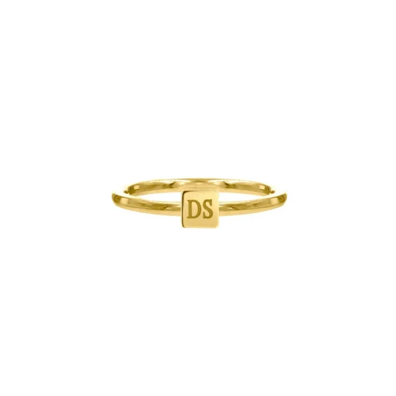 Finaste Graveerbare minimalistische ring met vierkantje goud kleurig Fashion