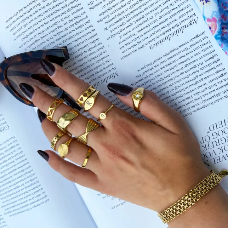 Finaste Graveerbare minimalistische ring met muntje goud kleurig Best
