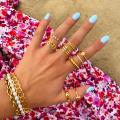 Finaste Graveerbare minimalistische ring met muntje goud kleurig Best