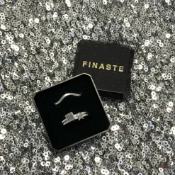 Finaste Graveerbare minimalistische ring met vierkantje Fashion