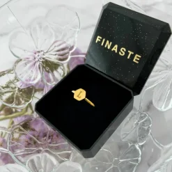 Finaste Graveerbare ring hexagon goud kleurig New