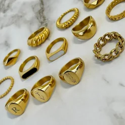 Finaste Grote zegelring 1 letter goud kleurig Clearance
