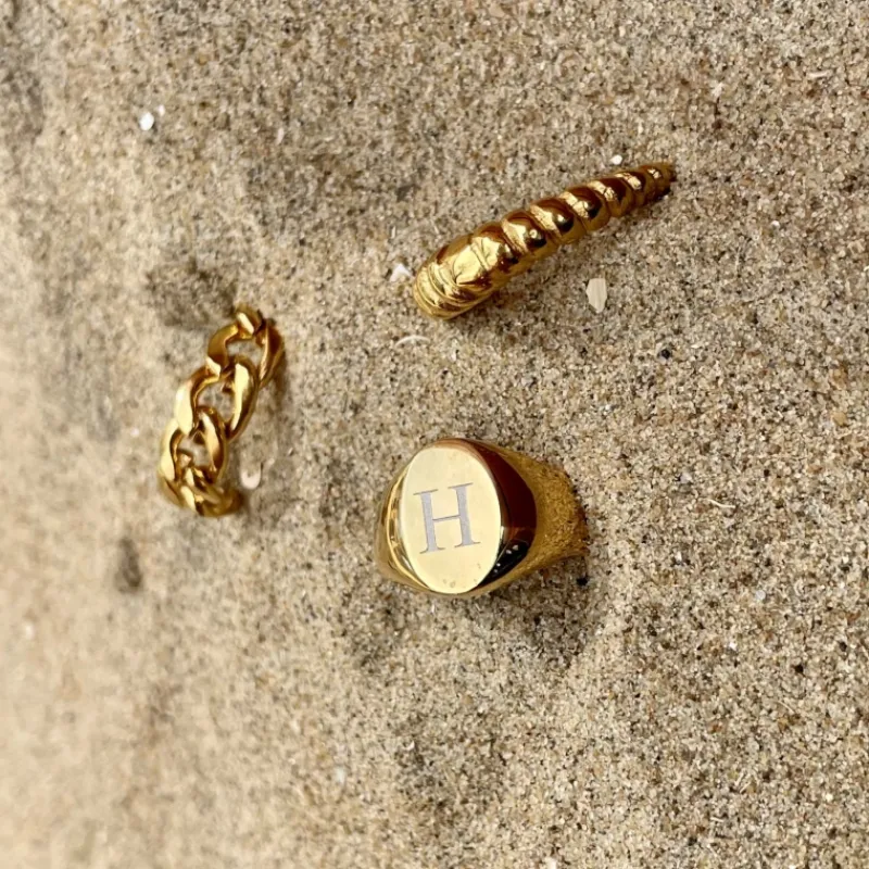Finaste Grote zegelring 1 letter goud kleurig Clearance