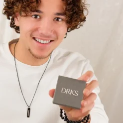 Finaste Heren ketting met tekst zwart Best