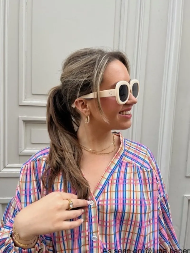 Finaste Influencer stone earrings goldplated Best