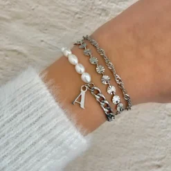 Finaste Initial armband chain & pearl kleur zilver Sale