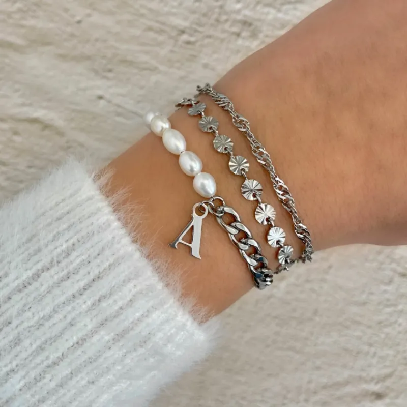 Finaste Initial armband chain & pearl kleur zilver Sale