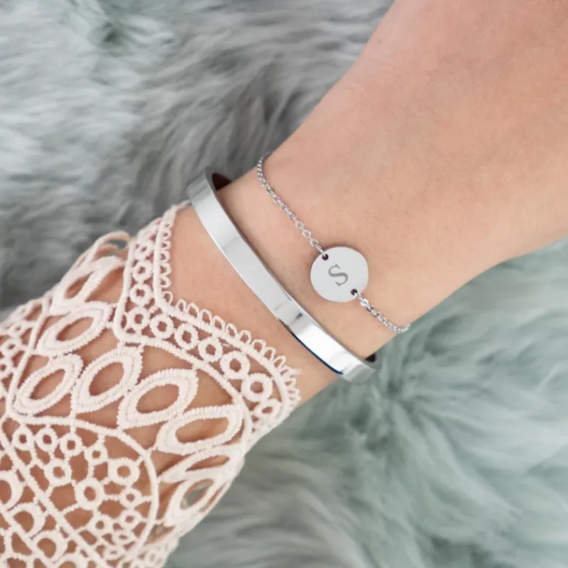 Finaste Initial Armband Coin New