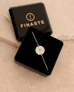 Finaste Initial armband luxury Hot