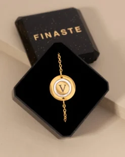 Finaste Initial armband luxury kleur goud Best