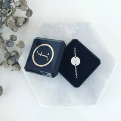 Finaste Initial Armband Mini Coin Best