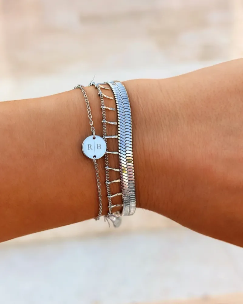 Finaste Initial armparty Best