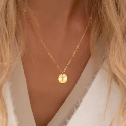 Finaste Initial Coin Ketting Goud Kleurig Best