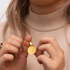 Finaste Initial ketting 5 letters goudkleurig Hot