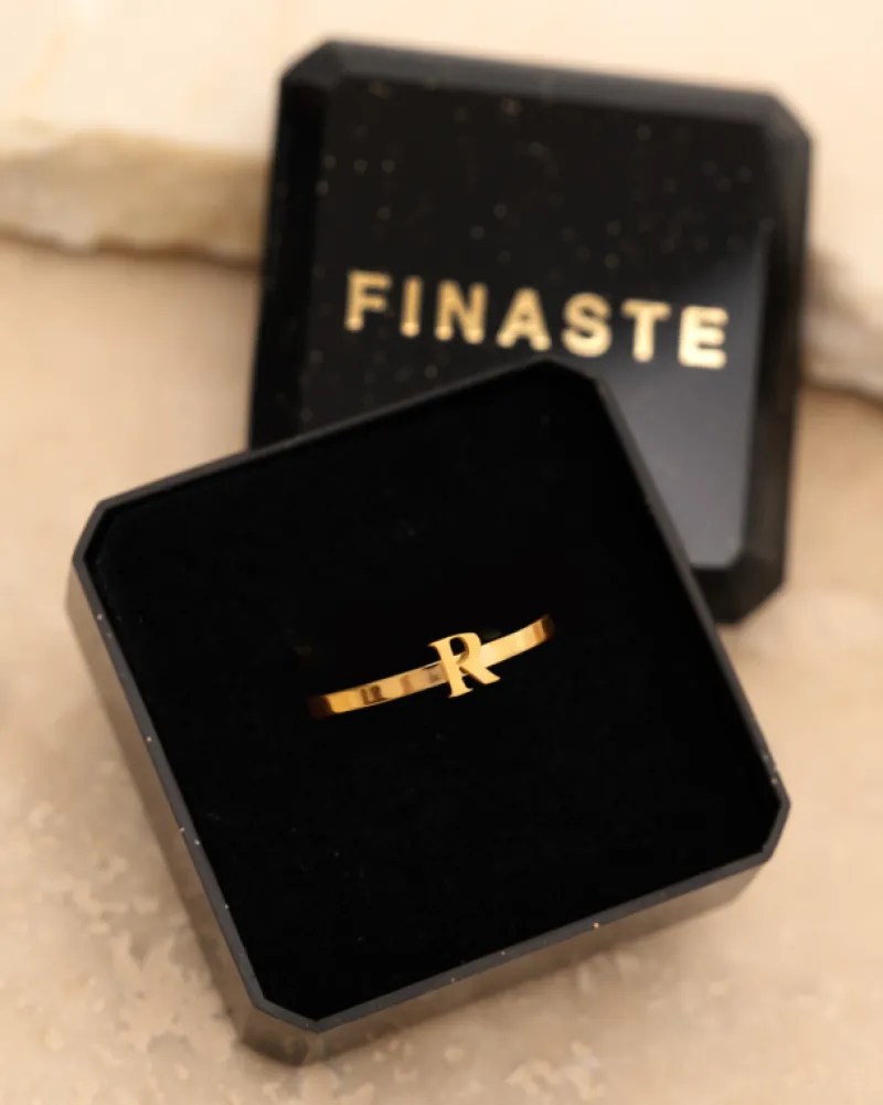 Finaste Initial ring mini goldplated Clearance