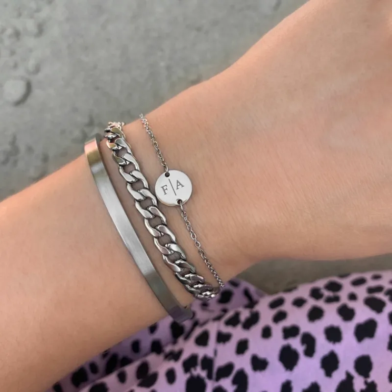 Finaste 2 initialen armband klein muntje Outlet