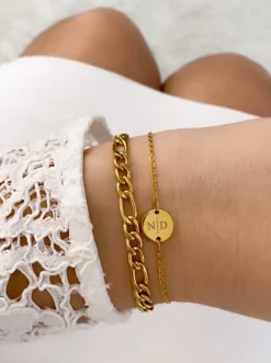 Finaste 2 initialen armband klein muntje goud kleurig Best