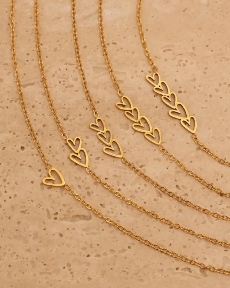 Finaste Ketting love hearts triple goudkleurig Outlet
