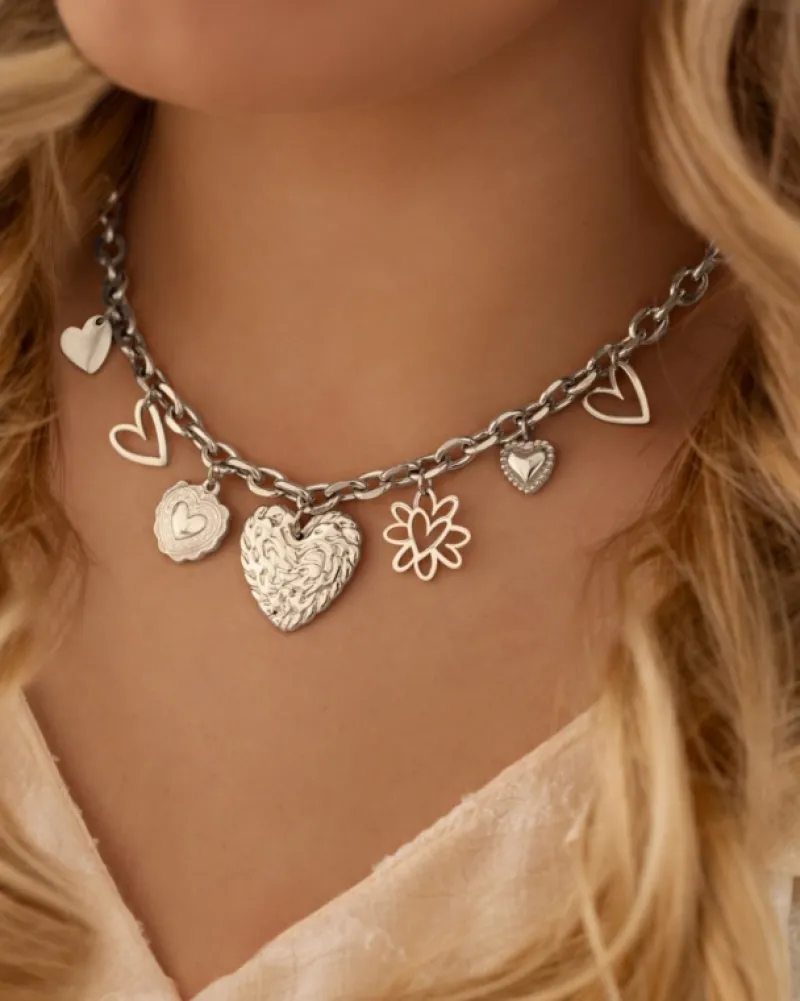 Finaste Ketting met hartjes bedels Clearance