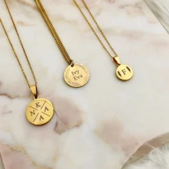 Finaste Ketting met Letter Goud Kleurig Fashion