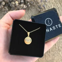 Finaste Ketting met Letter Goud Kleurig Fashion