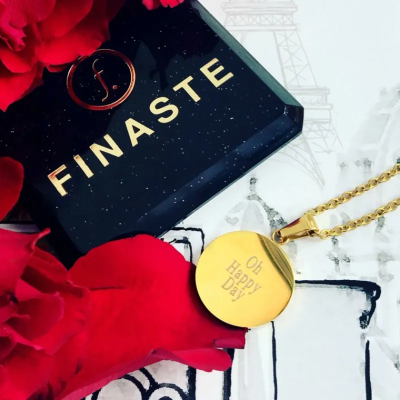 Finaste Ketting Met Tekst Rond Goud Kleurig Fashion