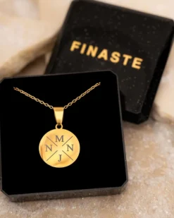 Finaste Ketting Met Vier Initialen Goud Kleurig Discount