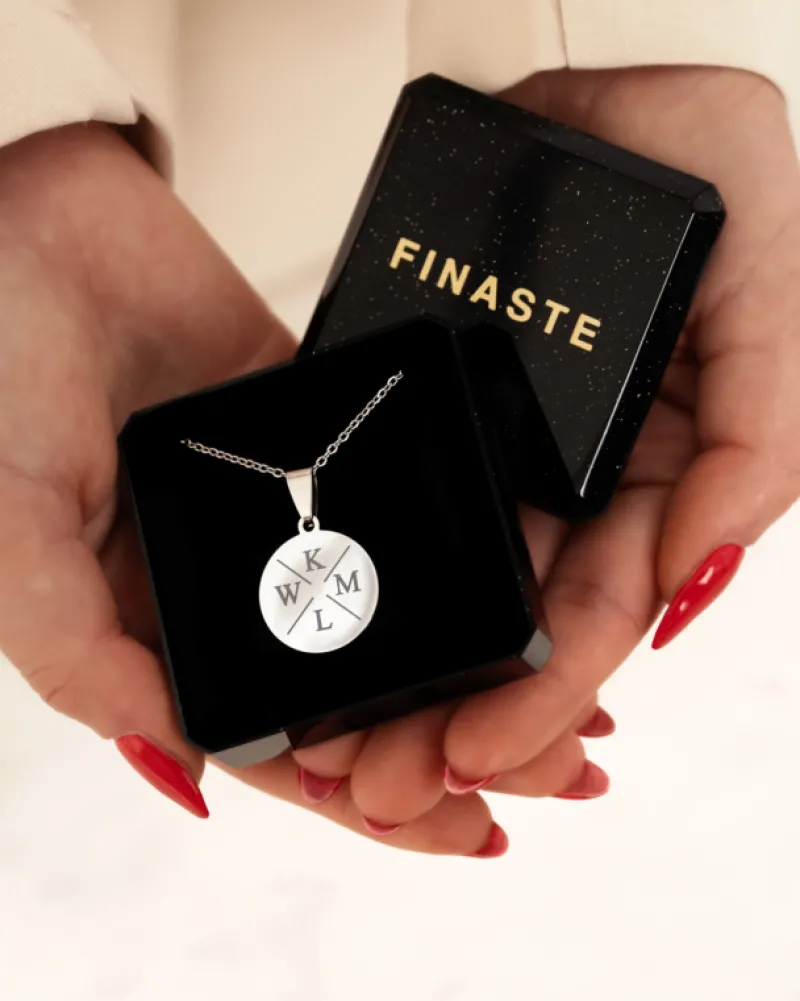 Finaste Ketting Met Vier Initialen Online