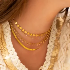 Finaste Ketting Met Witte Bolletjes Goudkleurig Hot