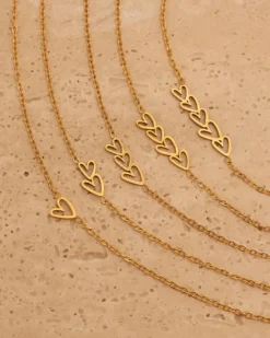 Finaste Ketting sideway love hearts goldplated Outlet