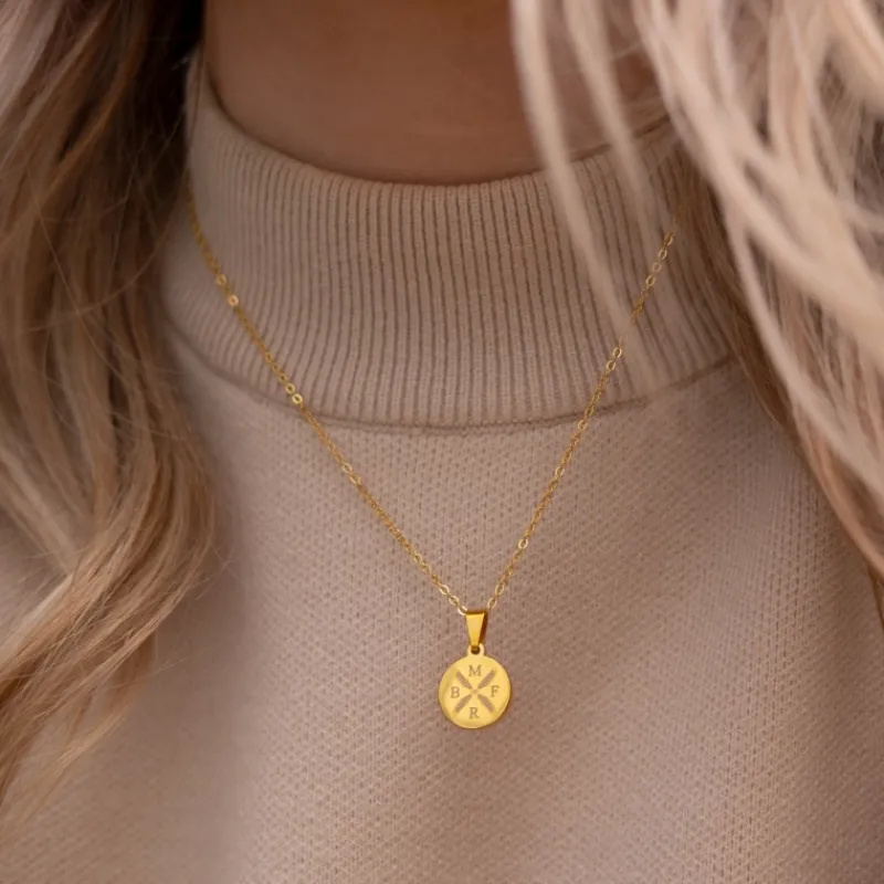 Finaste Ketting vier letters goud kleurig Best