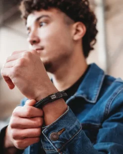 Finaste Leren heren armband met namen kleur zwart Outlet