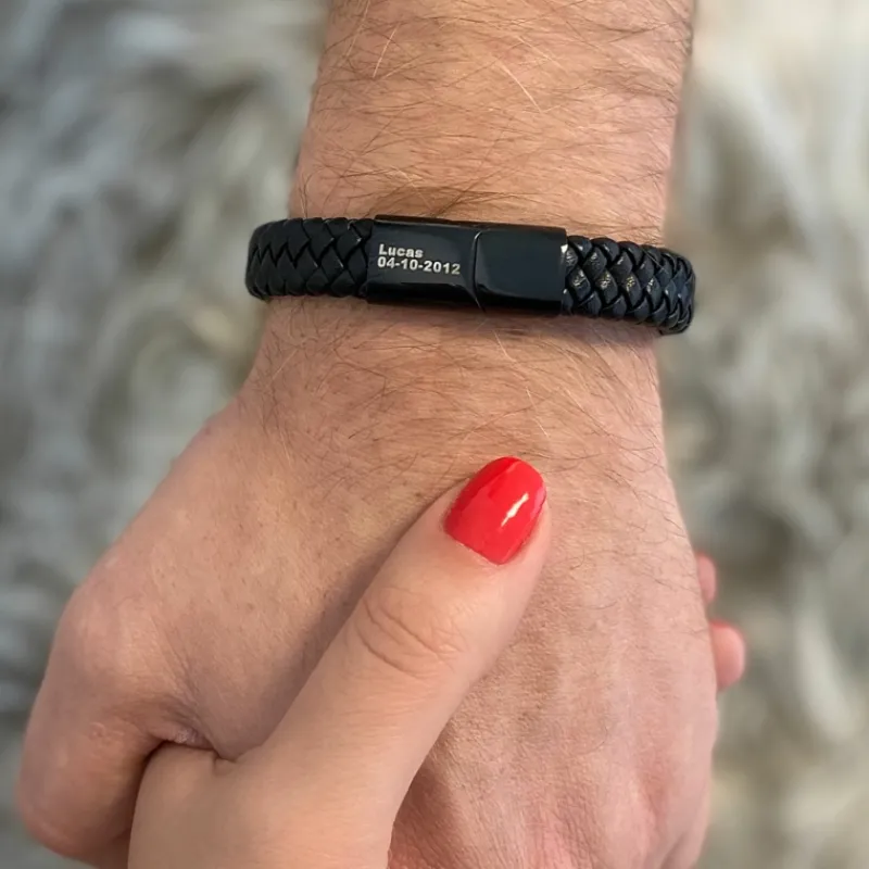 Finaste Leren mannen armband met naam zwart Outlet