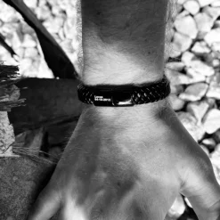 Finaste Leren mannen armband met naam zwart Outlet