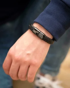 Finaste Leren mannen armband met naam zwart Outlet