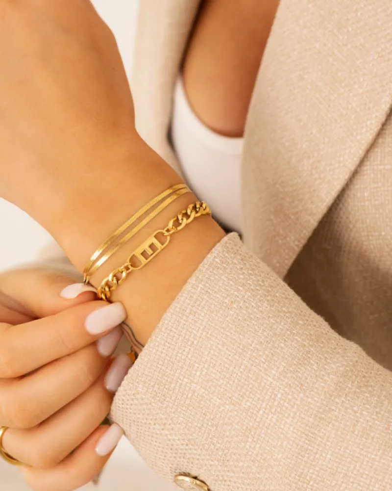Finaste Letter Armband Charm Goudkleurig New