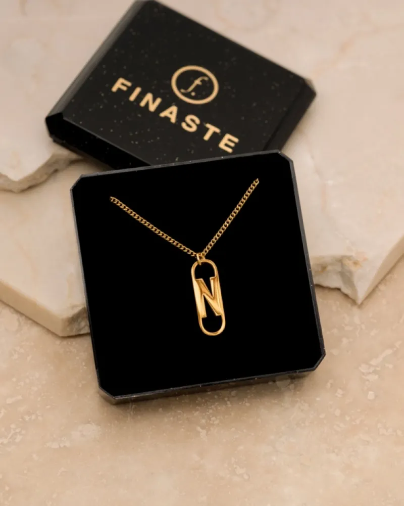 Finaste Letter ketting charm goudkleurig Hot