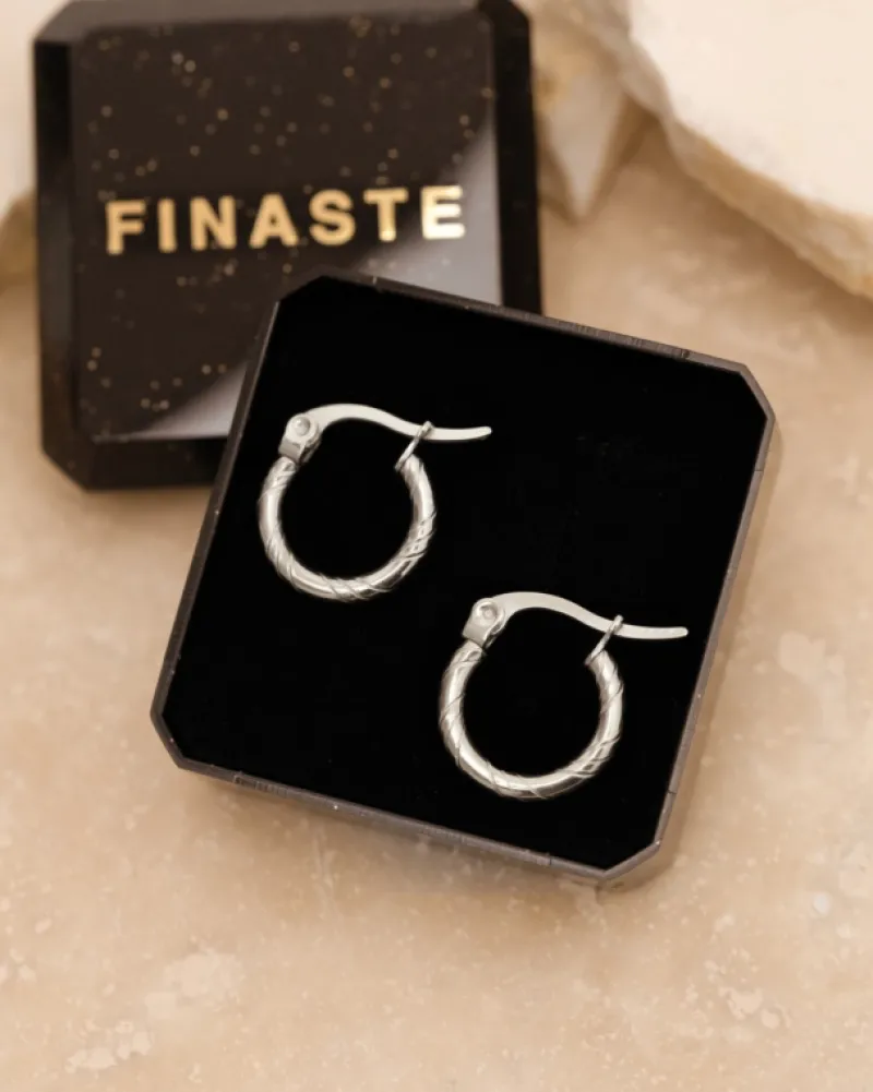 Finaste Little hoops Clearance