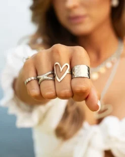 Finaste Love heart ring Outlet