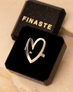 Finaste Love heart ring Outlet