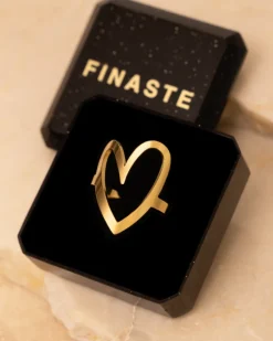 Finaste Love heart ring goldplated Clearance