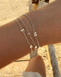 Finaste Mini initial armband met hartje Fashion